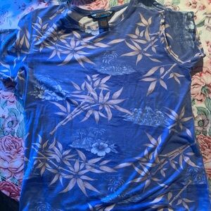 Shaver Lake Women’s Blue and Tan Floral Short Sleeve T-Shirt Size Large